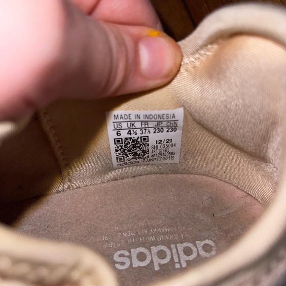 NMD R1 Blush Pink Color - Picture 7 of 7